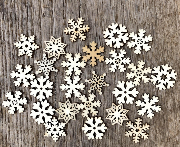 MINI 1 INCH WOOD SNOWFLAKES CHRISTMAS ORNAMENTS CRAFTS